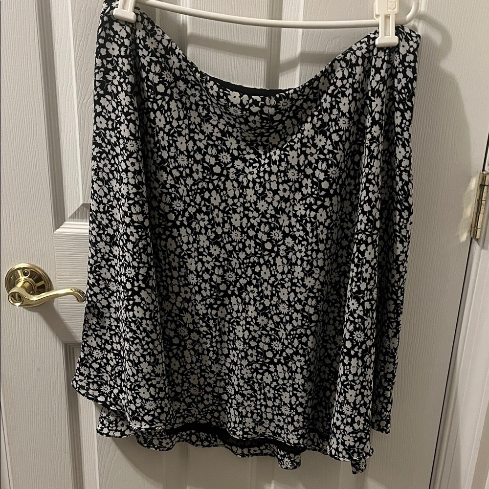 Lauren Ralph Lauren Black Floral A-Line Skirt size 16